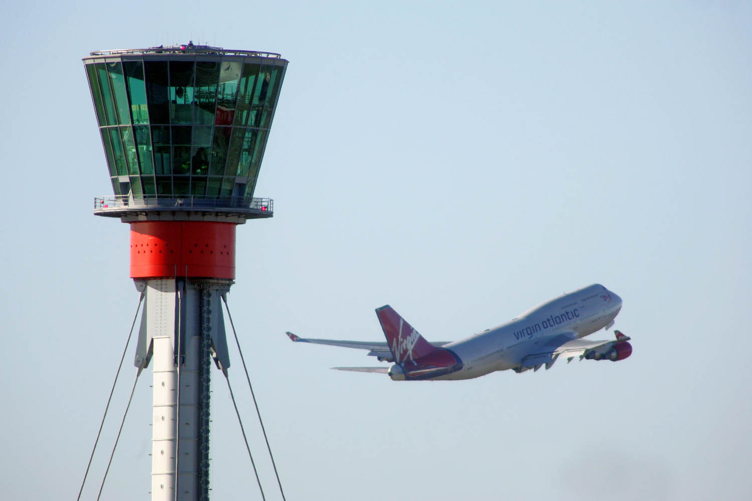 Heathrow flight path trial sparks record number of complaints