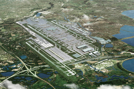 Heathrow to submit third runway plan next week as profits near £1 billion