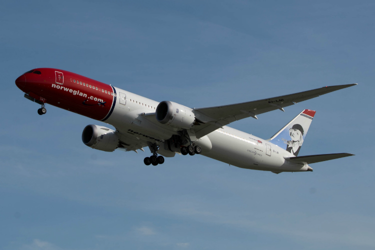 Norwegian to ditch Gatwick-Singapore but add Rio