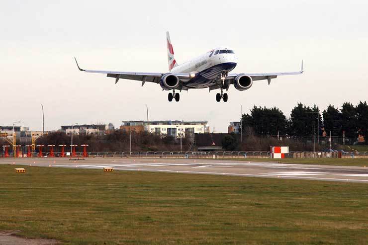 British Airways pilots stage first walkout for 40 years