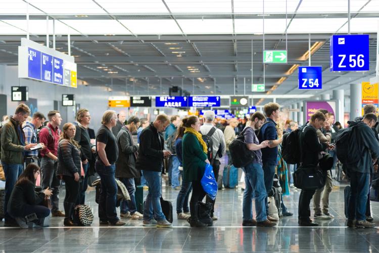 TTG - Travel industry news - Airlines send &#39;text warnings&#39; over EU airport  delays