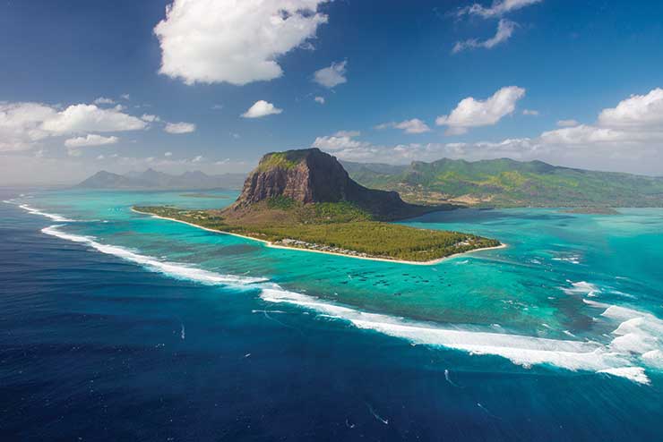 Mauritius extends international flight ban to end of June