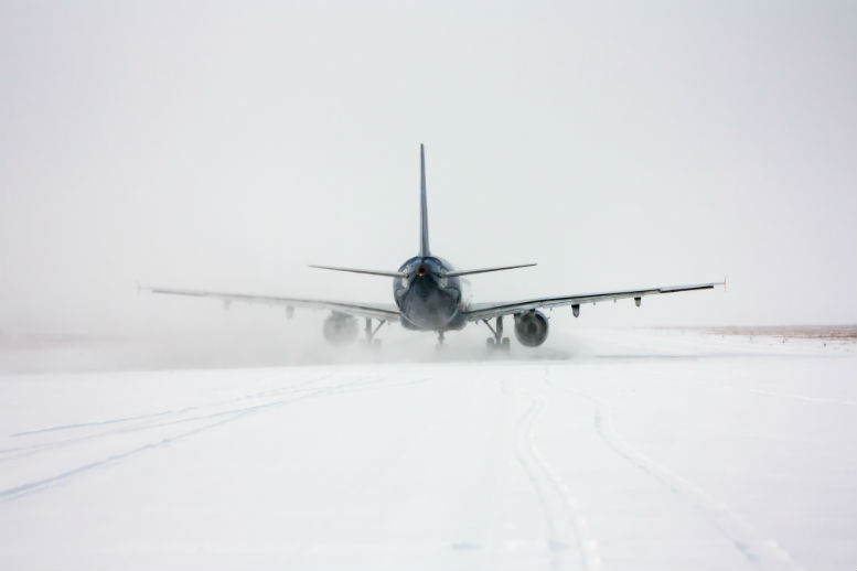 Snow forces Liverpool and Manchester runway closures