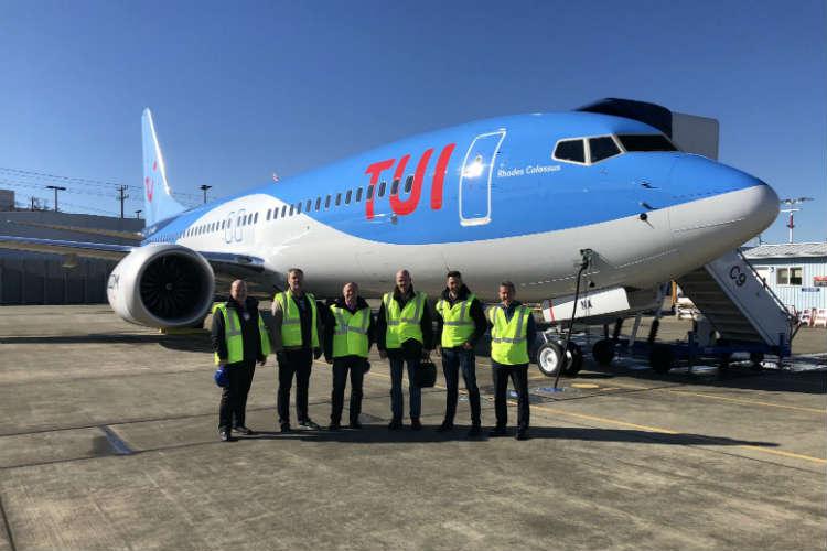 Tui turns to green aircraft