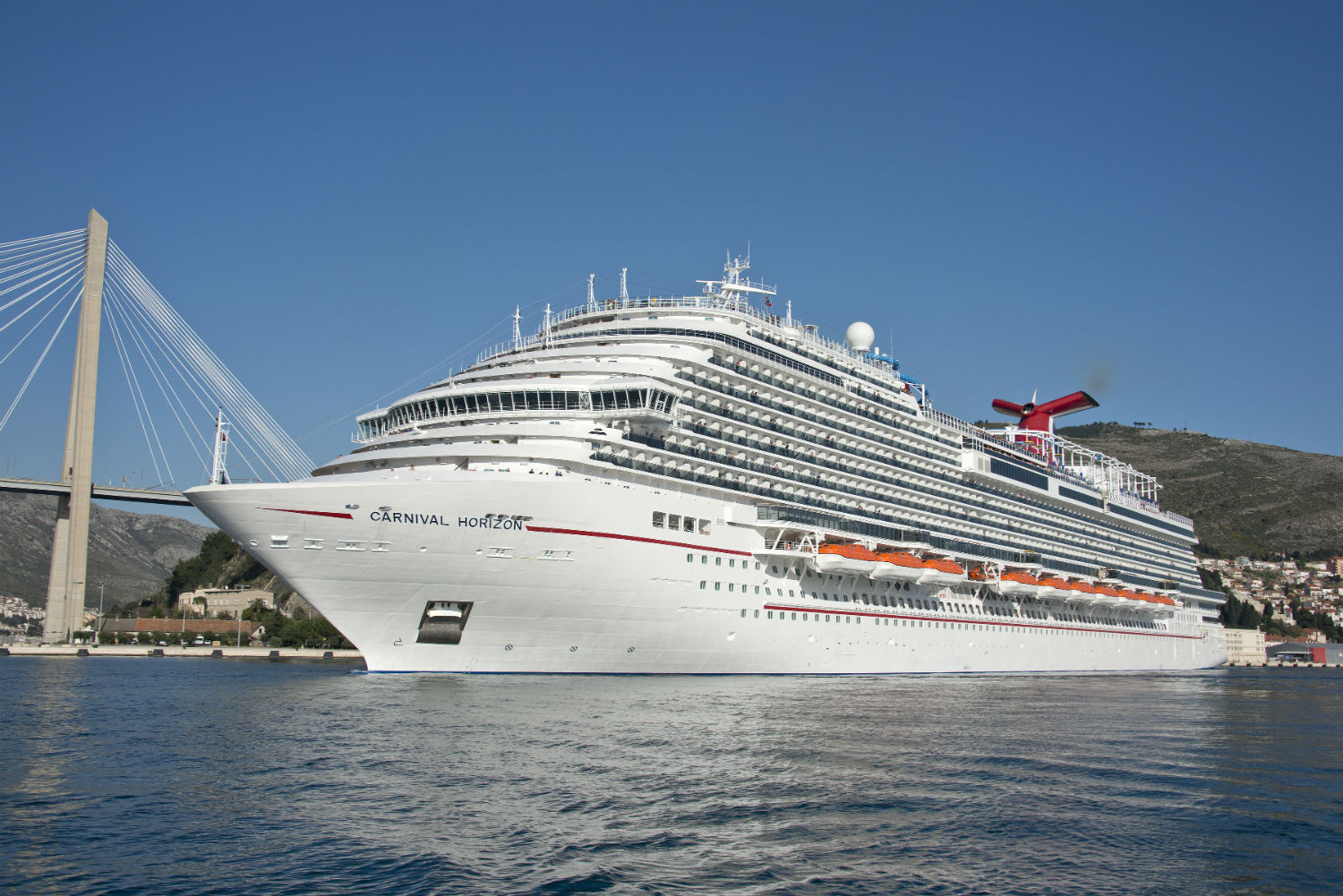 carnival horizon cruises