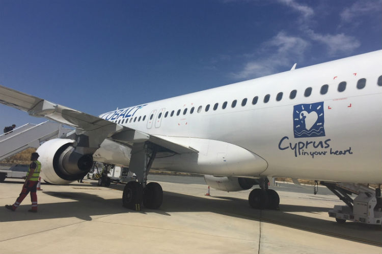 Cobalt Air: Passengers left stranded after investment falls through