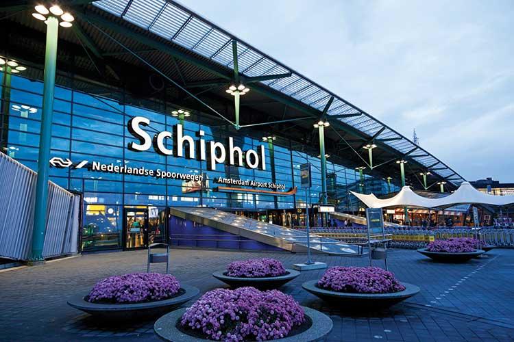 Staffing crisis forces Schiphol to put new limits on passengers