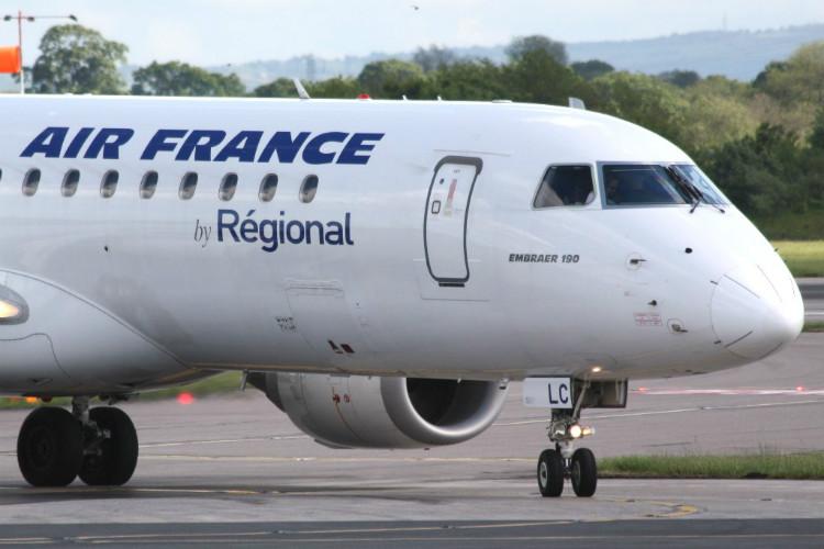 France implements ban on shortest domestic flights in bid to limit emissions