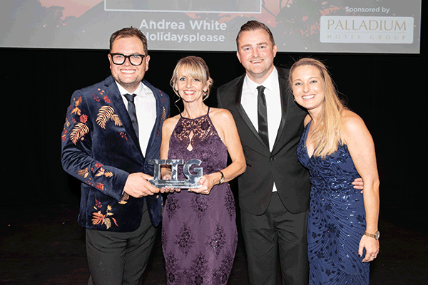 Andrea White, Holidaysplease Andrea White, Holidaysplease
