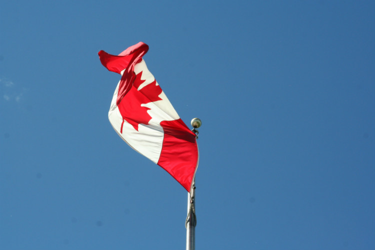 Canada reintroduces random Covid testing on arrival