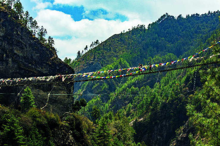 Tea houses and teamwork on a G Adventures' trek to Everest Basecamp