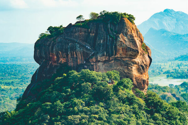 Sri Lanka scraps tourist visa fees for 2024/25 winter season