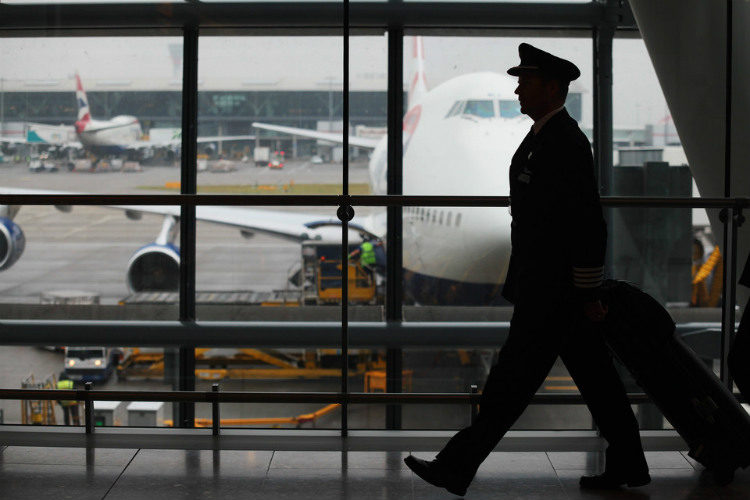 British Airways pilots accept temporary pay cuts