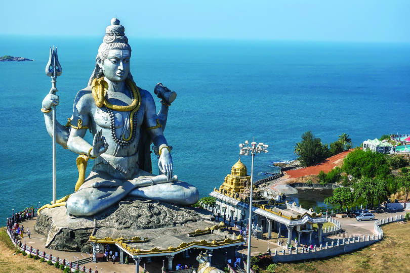 Giant religious statues and wildlife wonders in the Indian state of Karnataka