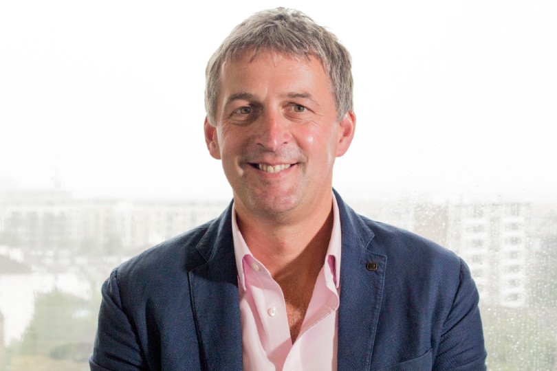 Phil Hullah to succeed David Clemson as Riviera Travel chief