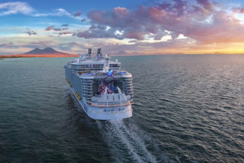 Royal brands extend US cruise pause to end of June