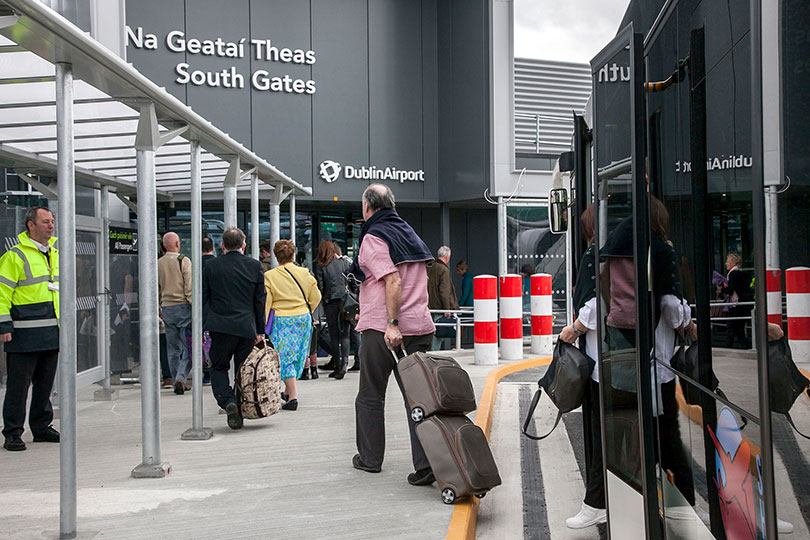 Dublin airport apologises after passengers face ‘lengthy’ delays