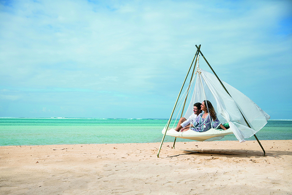 Couples opting for last-minute multi-destination trips