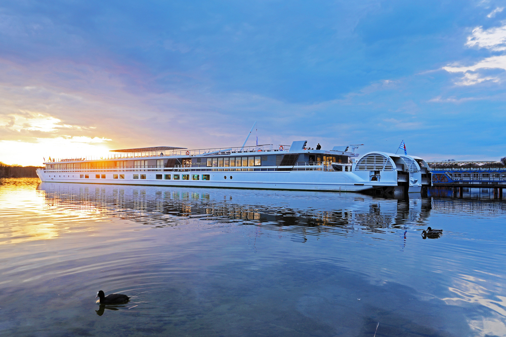 CroisiEurope ship to sail Vltava River for the first time next year