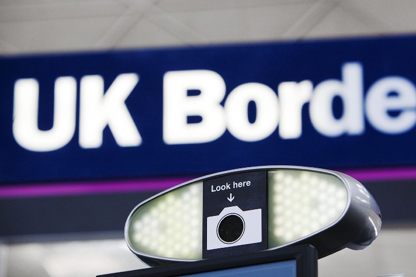 Border Force suffers 'nationwide IT failure' affecting e-gates