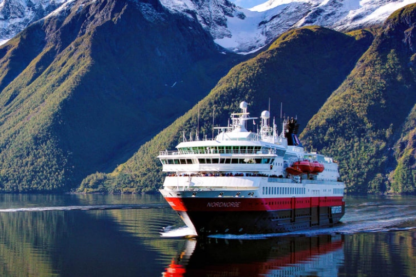 Hurtigruten plans first zero-emission ship by 2030