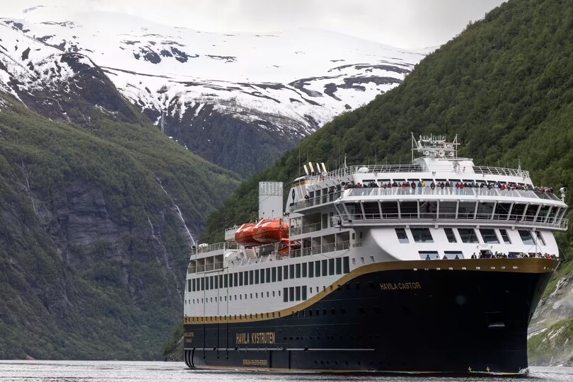 Havila makes history with first emission-free voyage at Norwegian heritage site