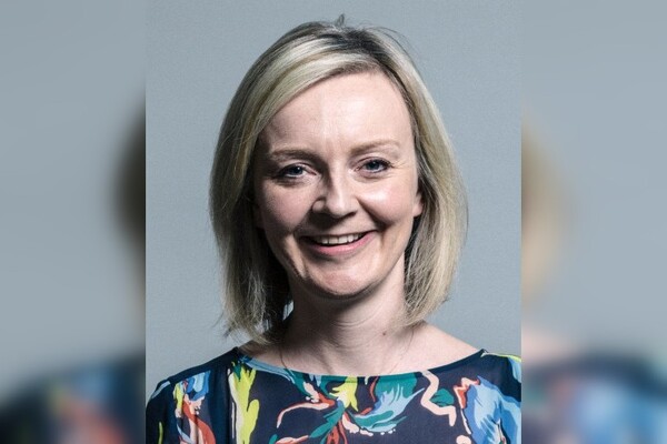 Tui blames Liz Truss financial disaster for ‘currency hit’