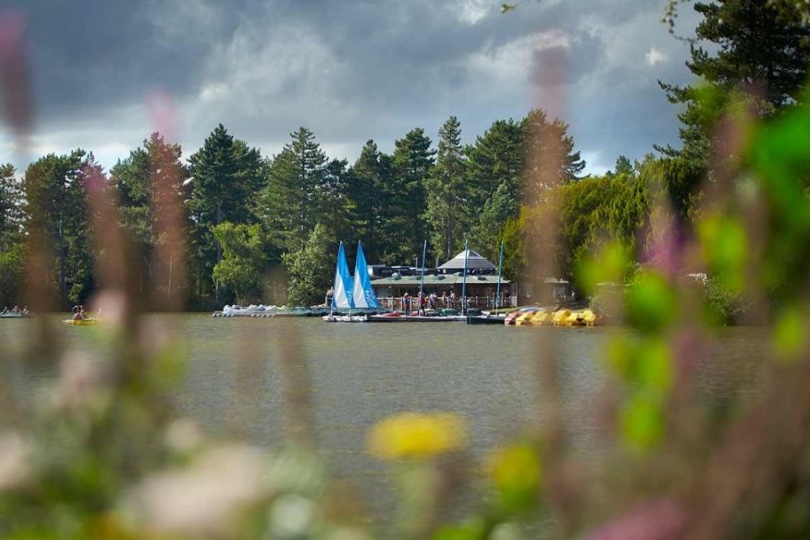 Center Parcs partially backtracks on Queen's funeral closure
