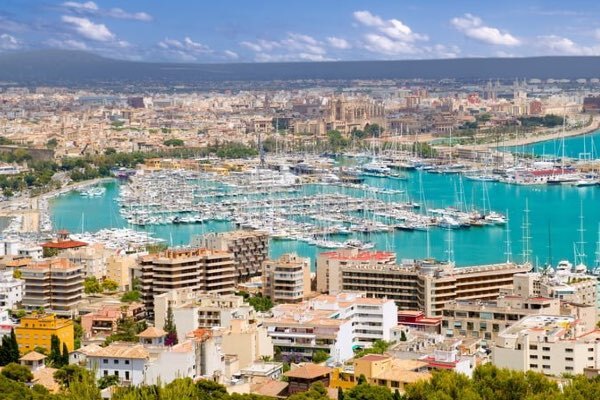 Brits charged in connection with alleged holiday sickness scam in Majorca