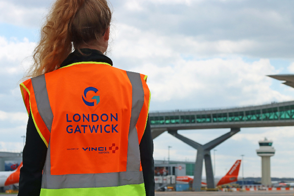 Gatwick extends daily flight cap for further two weeks