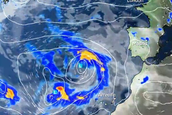 Storm Oscar brings heavy rain and near-100km winds to Canary Islands