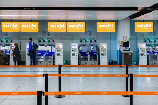 EasyJet's ground handlers at Gatwick suspend imminent strike action