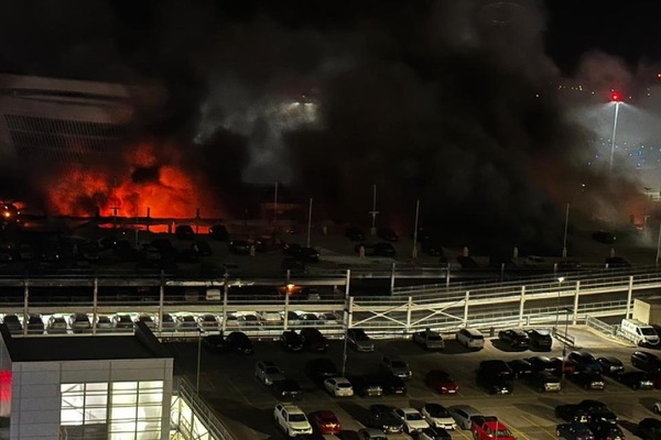 Luton airport fire: Flights suspended after huge fire rips through car park