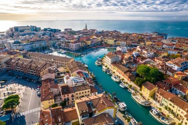 Cruise sector weighs impact of Royal Caribbean's 'misleading' Venice ad