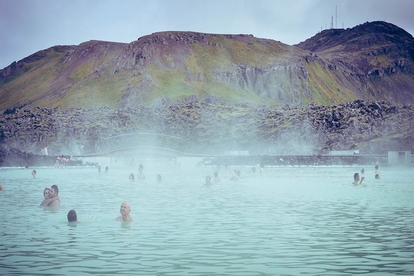 Iceland's Blue Lagoon extends closure as volcanic activity continues