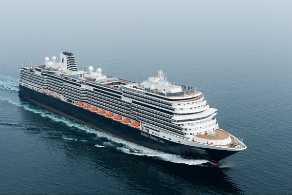 HAL opens bookings for 2025/26 Panama Canal and Hawaii voyages