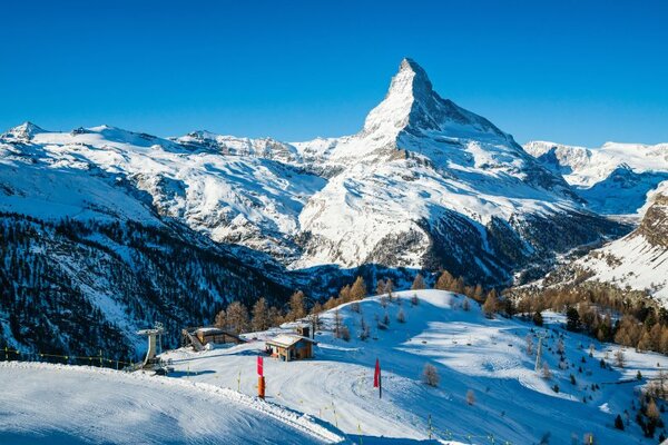 ‘Bumper’ late season snow boosts ski sector ahead of Easter