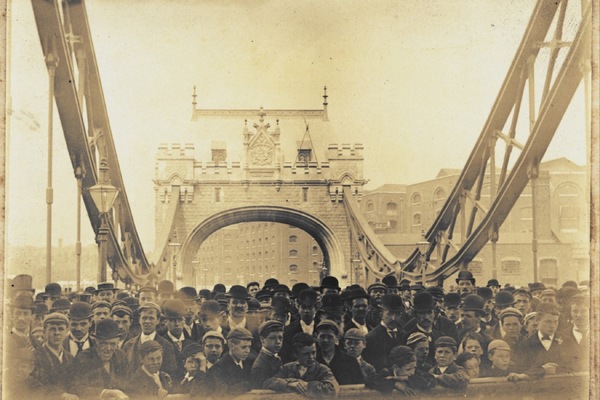 Ttg - Noticeboard - Tower Bridge To Celebrate 130 Years With Never 