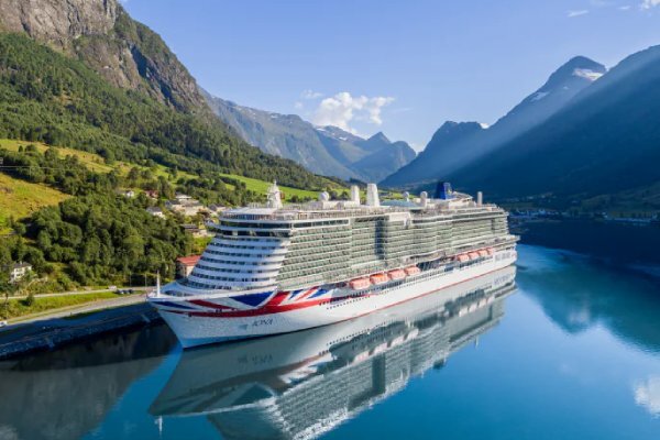 P&O Cruises bans embarking passengers from bringing beer and spirits onboard