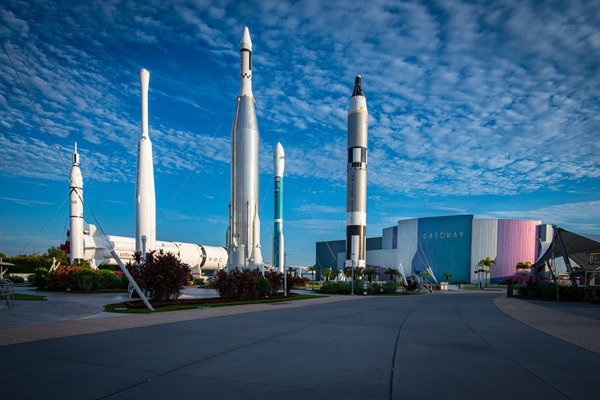 Kennedy Space Center Visitor Complex launches trade-only discount