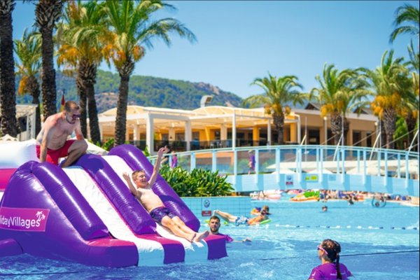 TTG - Noticeboard - Holiday Villages celebrate welcoming customers for ...