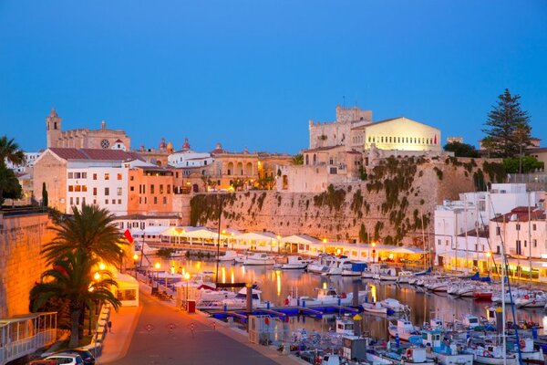 EasyJet to extend Gatwick-Menorca route year-round