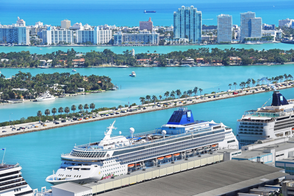 11.00-11.30 ‘Tis the SEAson: Why choose a cruise-and-stay in 2025?