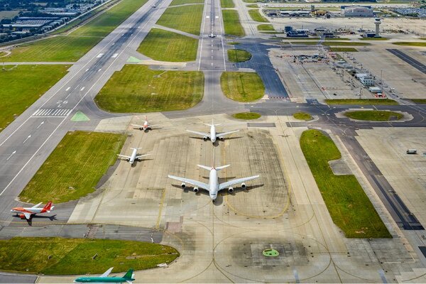 'Seize £2.2bn shovel-ready Gatwick expansion plan,' new transport sec urged