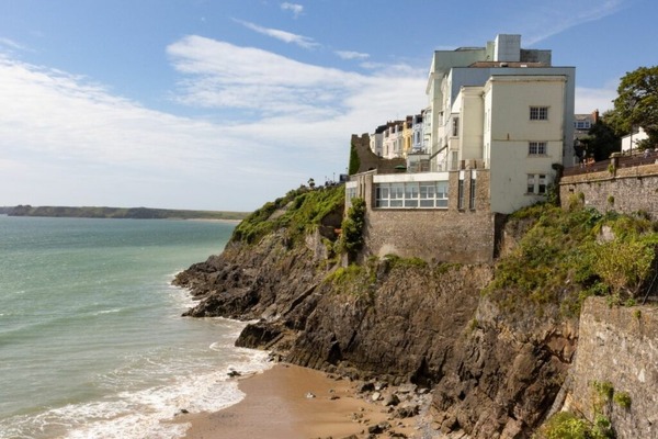 Historic Welsh hotel unveils exclusive festive retreats