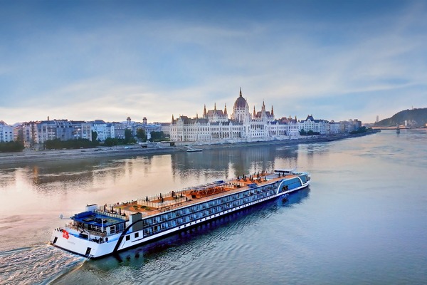 AmaWaterways gets festive with new incentive